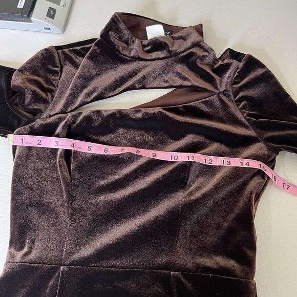 Rene Ruiz Collection Midi Dress Womens 4 Velvet Brown Mock Neck Cutout Chest - Picture 7 of 11